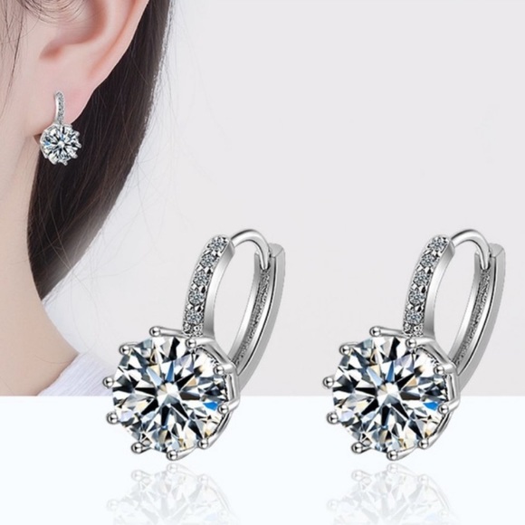 NEW 925 STERLING SILVER DIAMOND STUD EARRINGS, WONDERFUL EARRINGS, WOW EARRINGS - Picture 2 of 5